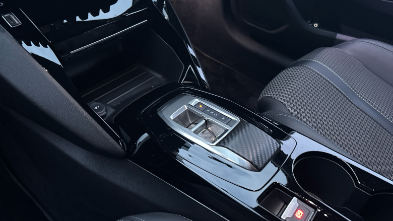 Peugeot 208 1.2 PureTech 100 GT 5dr EAT8 Petrol Hatchback